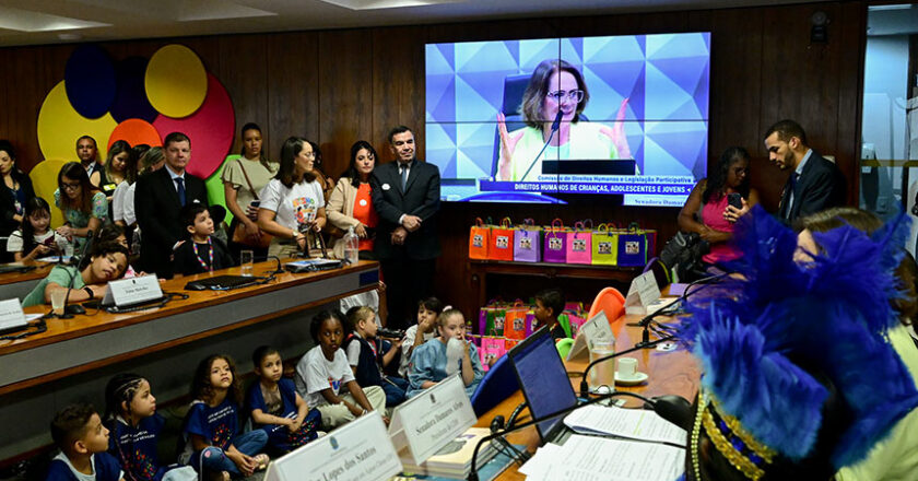 No Mês da Criança, CDH ouve demandas por direito de brincar, vacinas e proteção