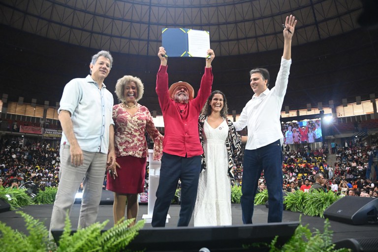 'O Brasil do futuro será melhor que Brasil do presente', afirma Lula ao anunciar mais de R$ 100 milhões para cursinhos populares