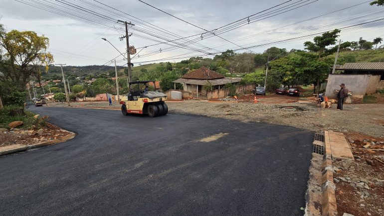 Obras de pavimentação e drenagem em Irerê entram na reta final