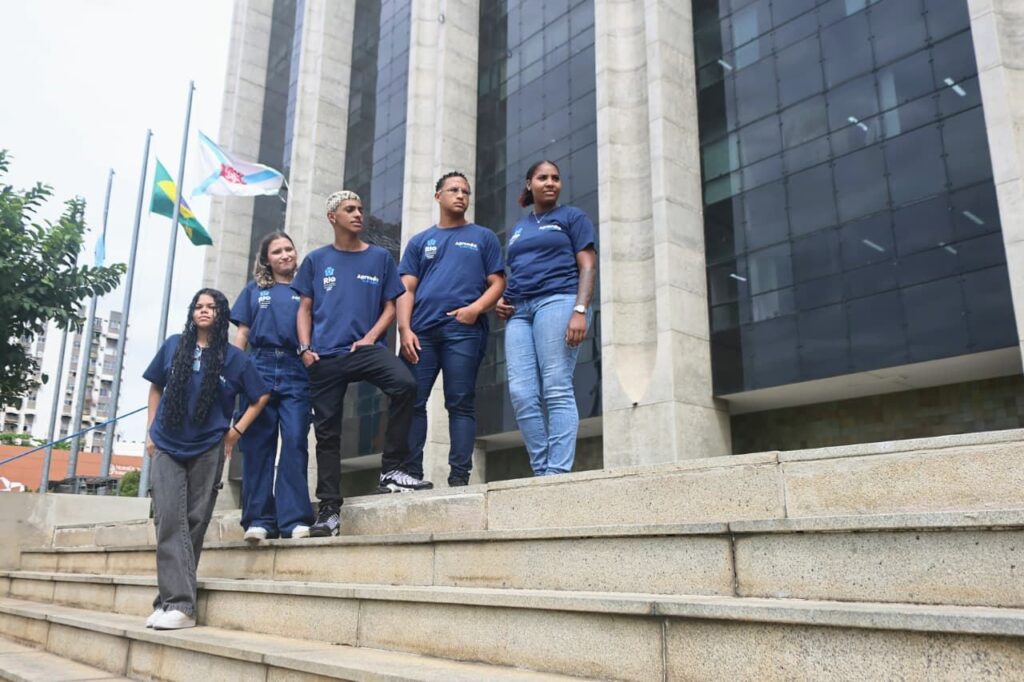 Oitenta Aprendizes Cariocas começam a trabalhar em diferentes áreas da administração pública