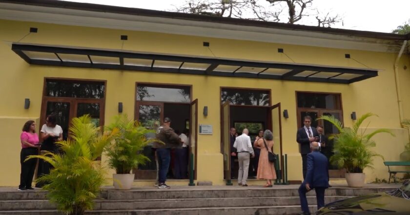 Prefeito participa da cerimônia de assinatura do Acordo Coletivo com a Comunidade do Horto Florestal