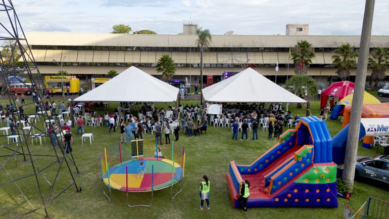 Prefeitura encerra Mês do Servidor com festa e homenagens a mais de 100 profissionais