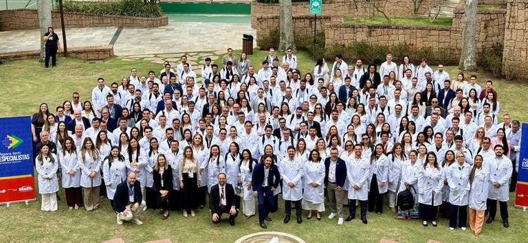 SUS recebe 322 novos médicos especialistas que atuarão nas cinco regiões do País
