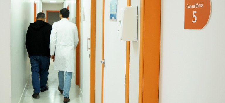 Saúde atualiza orientações para atendimento de casos de intoxicação por metanol