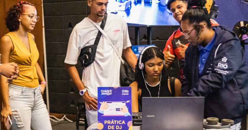 Secretaria da Juventude leva jovens e oficinas ao Expo Favela