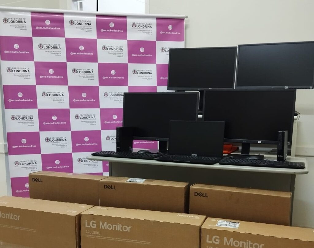 Secretaria da Mulher recebe 20 novos computadores para realização de suas atividades