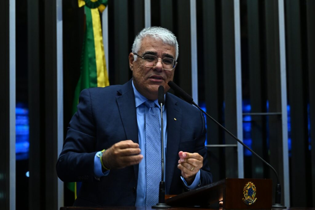 Senado aprova voto de aplauso para agraciada com Prêmio Nobel da Paz