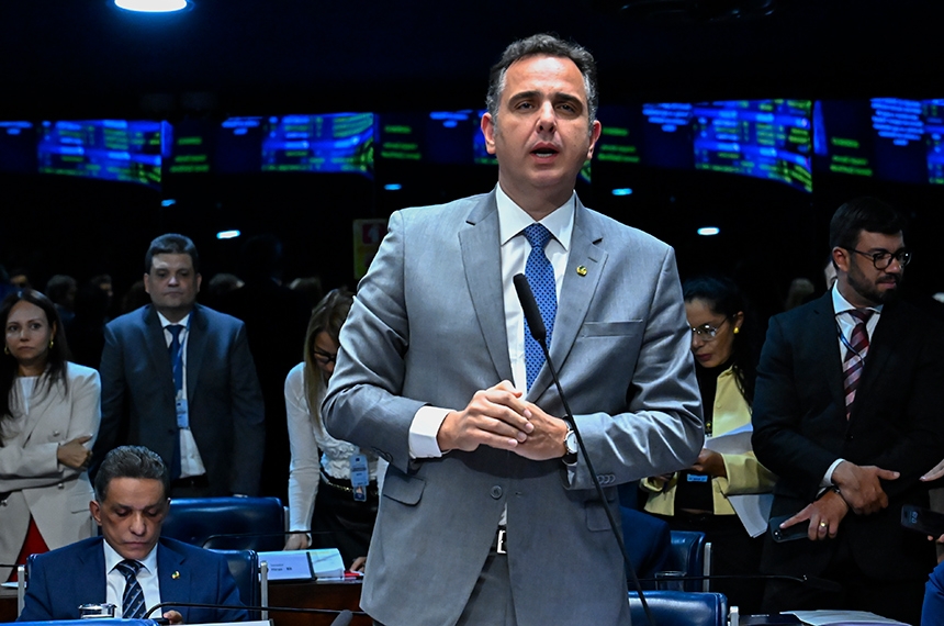 Senador Rodrigo Pacheco (PSD-MG) em pronunciamento à bancada.