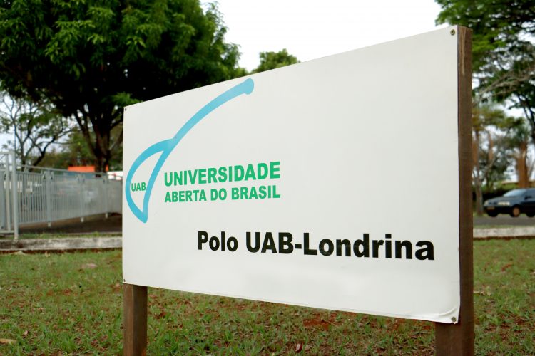 UAB Londrina divulga especialização em EAD na Educação Profissional e Tecnológica
