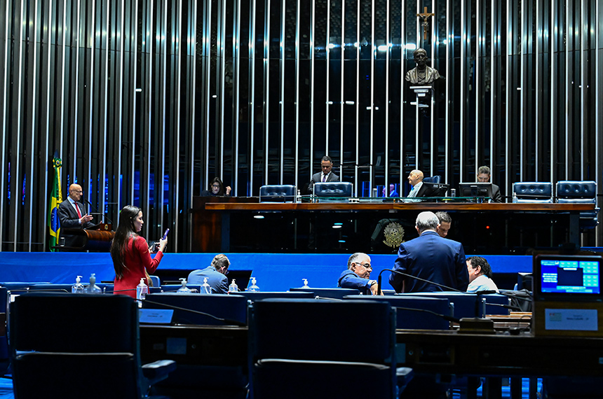 Vai à sanção projeto que revoga leis antigas da Previdência Social