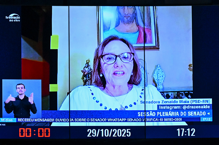 Painel exibe senadora Zenaide Maia (PSD-RN) via videoconferência.