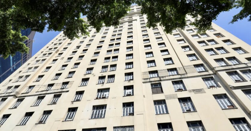Edifício A Noite, no RJ, é vendido e será transformado em residencial