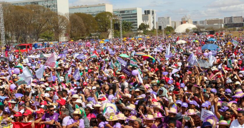 Lula unveils anti-femicide plan at 7th Marcha das Margaridas