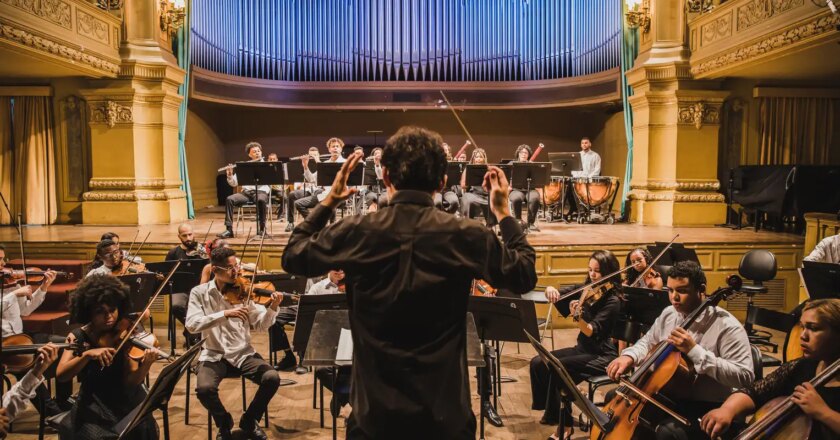 Concerto no Rio une alunos e músicos da Orquestra Petrobras