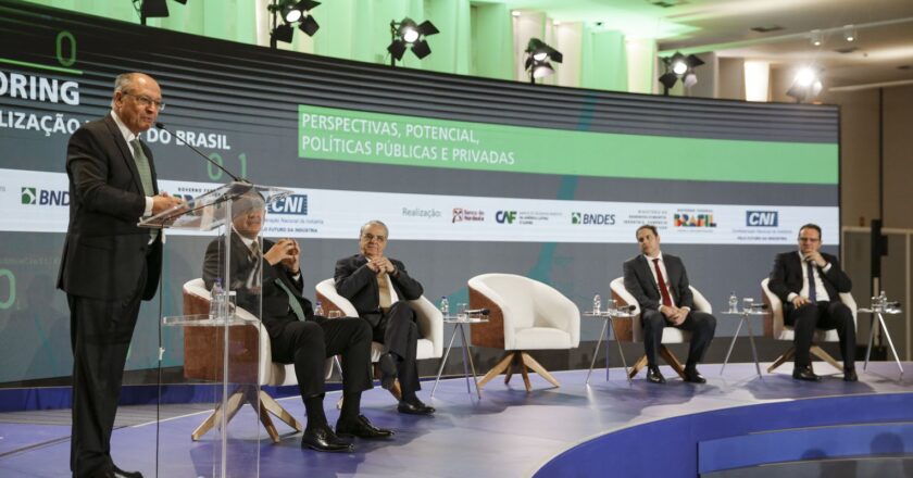 Brasil é a “grande alternativa” do novo mercado, avalia Alckmin