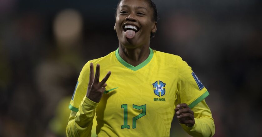 Brasil aplasta a Panamá 4-0 en su estreno en el Mundial femenino