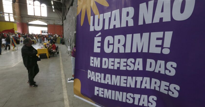 Movimentos fazem ato em defesa do MST e de parlamentares feministas