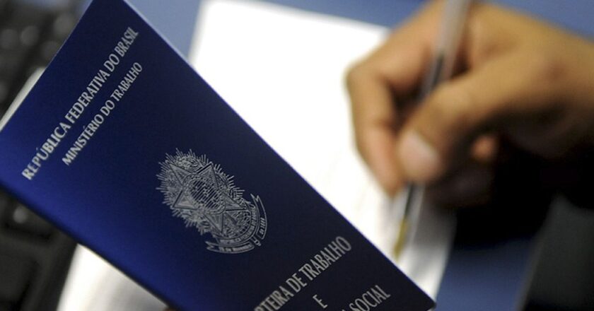 Caged: país gerou mais de 130 mil novas vagas de trabalho em novembro