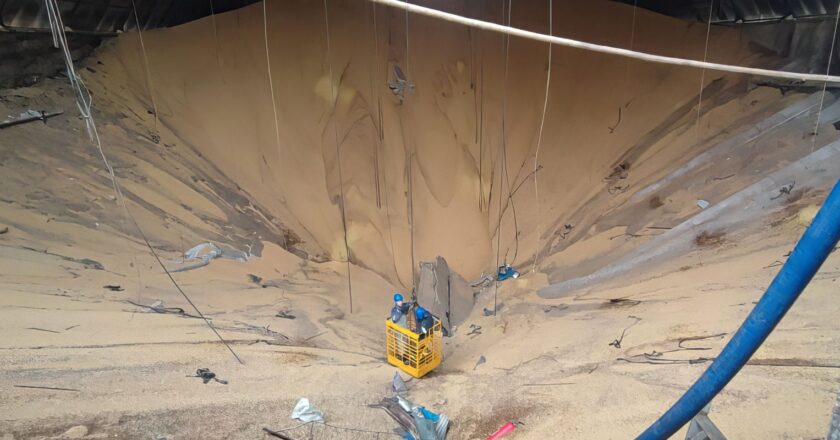 Bombeiros procuram haitiano desaparecido após explosão no Paraná