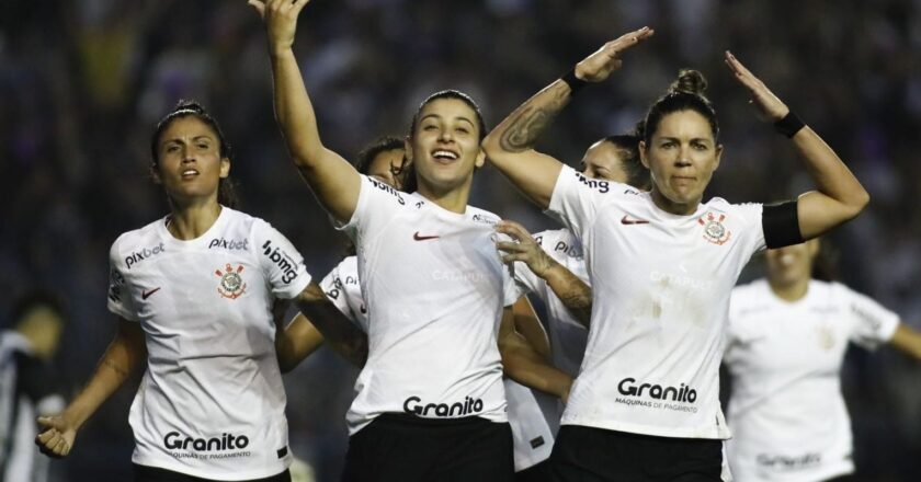 Corinthians e Ferroviária avançam e decidirão Brasileirão Feminino