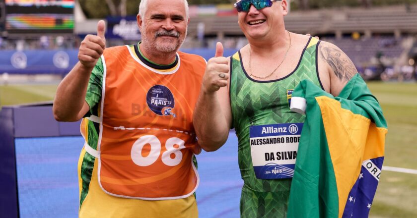 Alessandro Silva é tricampeão mundial paralímpico em Paris