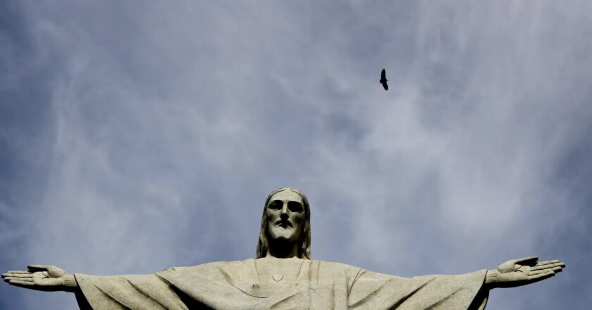 Cristo Redentor será iluminado de verde e amarelo para homenagear Pelé