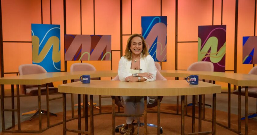 Sem Censura, com Cissa Guimarães, volta às origens nesta segunda-feira