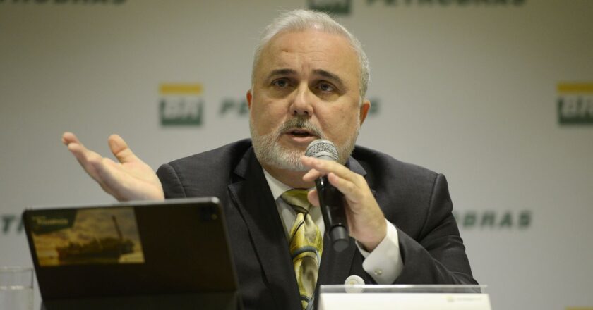 Prates: Queda em lucro da Petrobras não tem relação com nova política