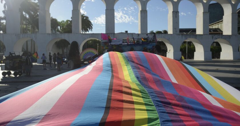 Cartórios registram 13 mil trocas de nomes de pessoas trans em 5 anos