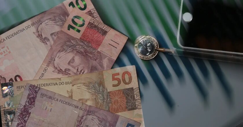 Agência de classificação de risco eleva nota de crédito do Brasil