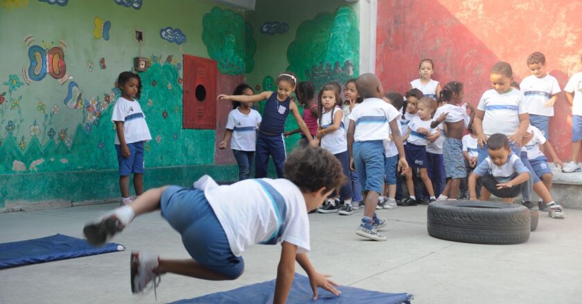 Formação de professores é desafio no ensino fundamental, diz pesquisa