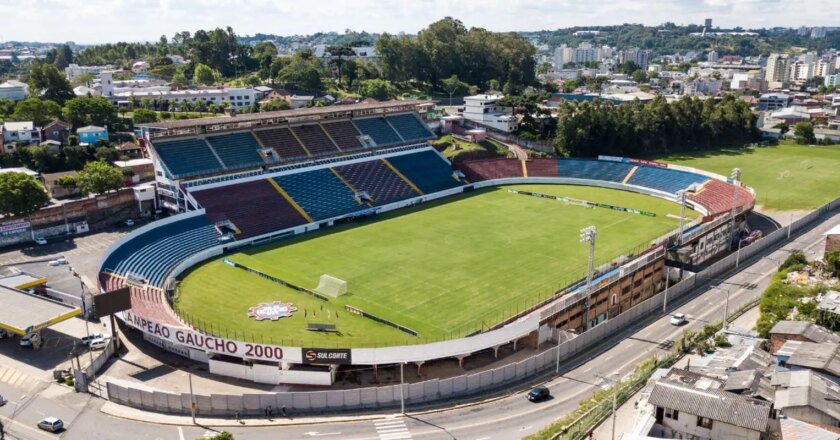 Série D: Caxias-RS enfrenta Ferroviário-CE em casa, no 1º jogo da semi