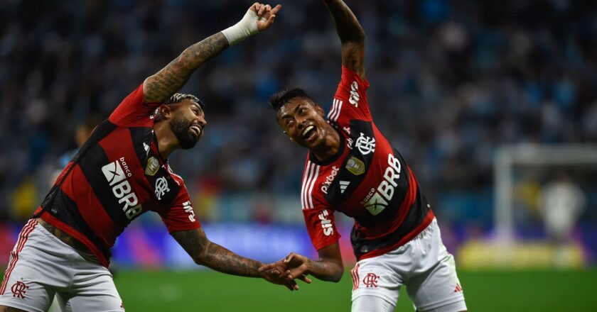 Copa do Brasil: Fla bate Grêmio em Porto Alegre e fica perto da final