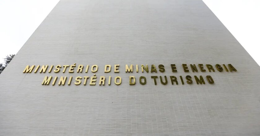 Planalto confirma troca no Ministério do Turismo