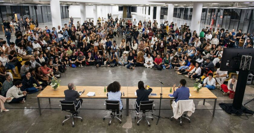 Bienal de SP será poética, enigmática e performativa, dizem curadores