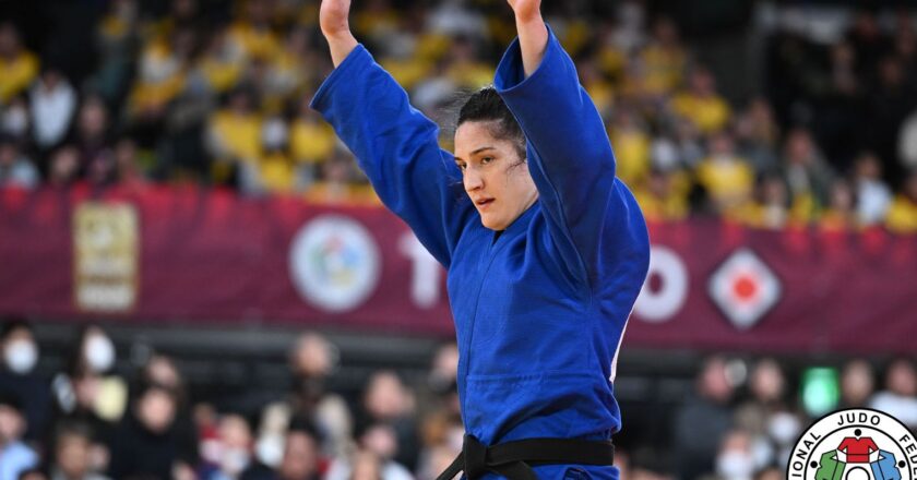 Mayra Aguiar conquista ouro no Grand Slam de Tóquio de judô