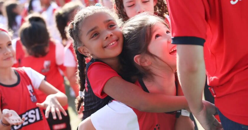Ministério e Sesi vão incentivar escolas de futebol feminino em SP