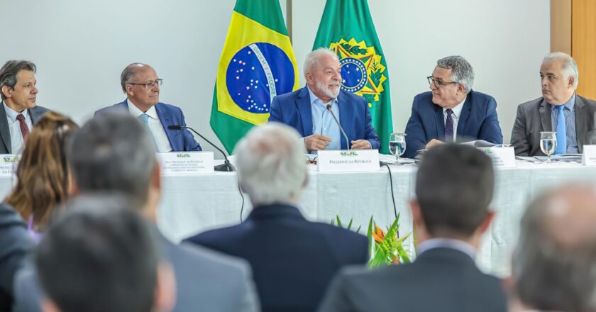 Grupo de empresários entrega propostas para melhorar acesso ao crédito
