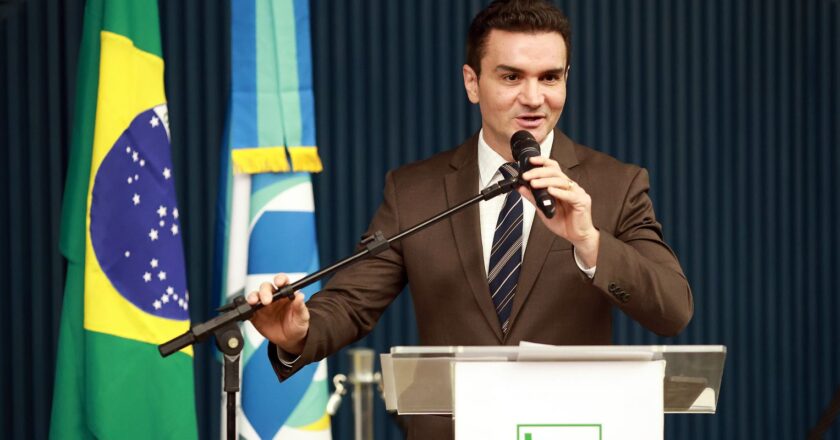 Celso Sabino aceita convite de Lula para o Ministério do Turismo