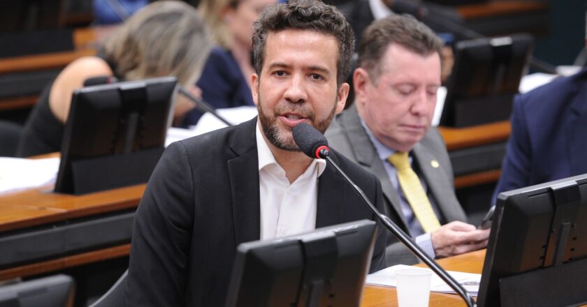 Fux autoriza quebra de sigilos bancário e fiscal de deputado Janones