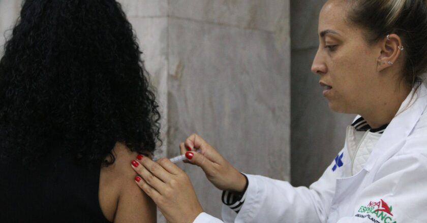 Com início do inverno, Saúde reforça importância de doses contra gripe