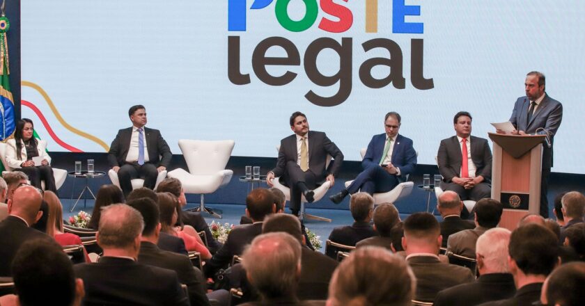 Governo cria normas para compartilhamento de postes de energia