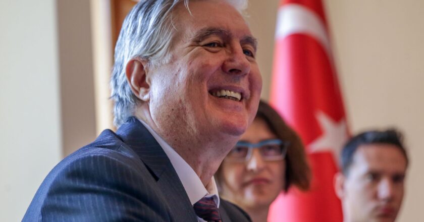 Paz depende dos acontecimentos na Ucrânia, diz embaixador da Turquia