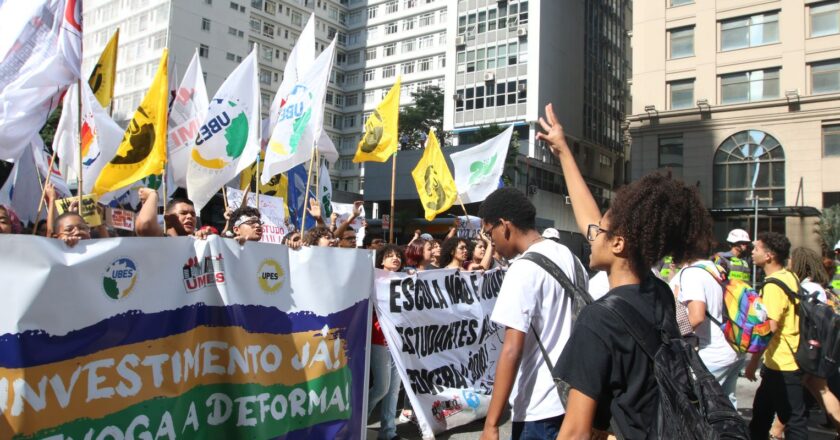 Grêmio estudantil está presente em uma a cada dez escolas públicas