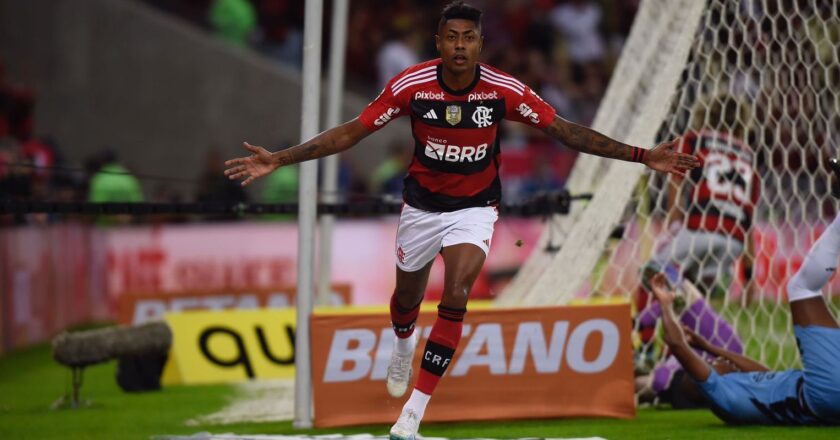 Bruno Henrique garante vitória do Flamengo sobre o Athletico-PR