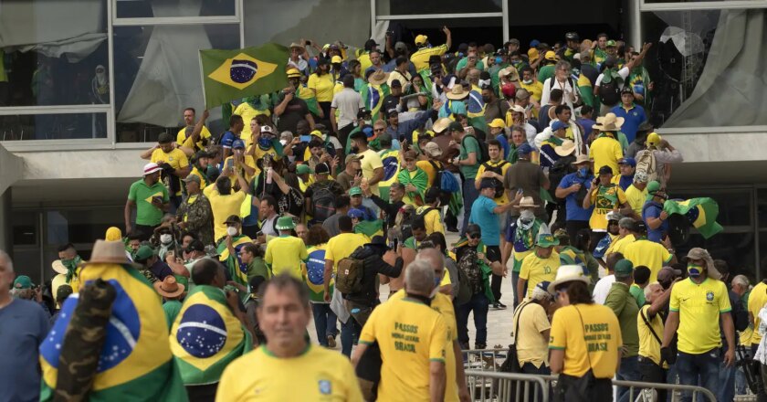 Supremo julga primeiros réus pelos atos golpistas de 8 de janeiro