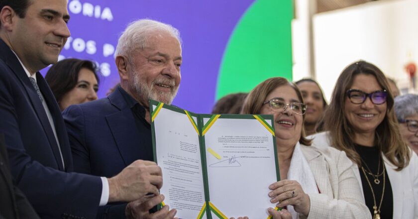 Governo abre canal de denúncia para desigualdade salarial de gênero