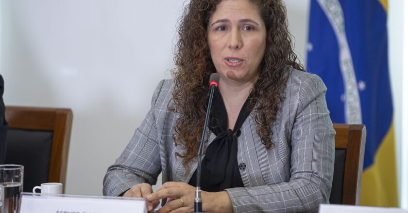 Governo autoriza preencher mais de 3 mil vagas no serviço público