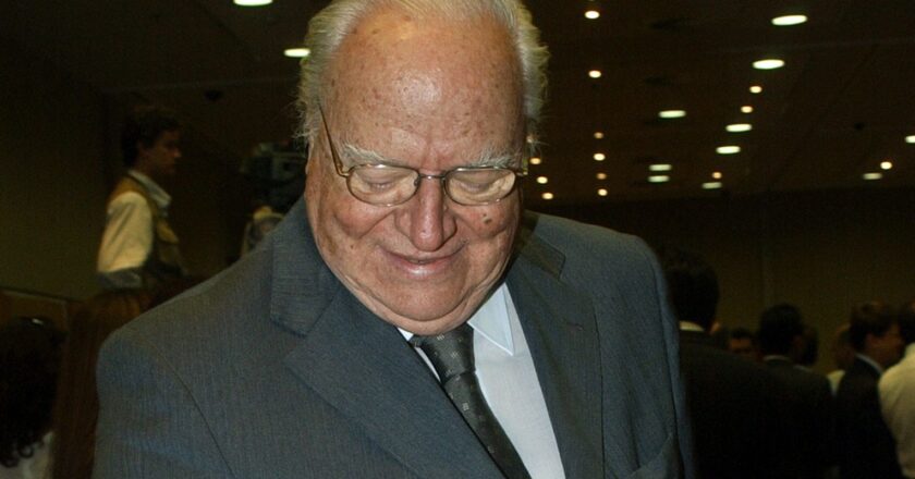 Ex-ministro José Gregori é velado em São Paulo