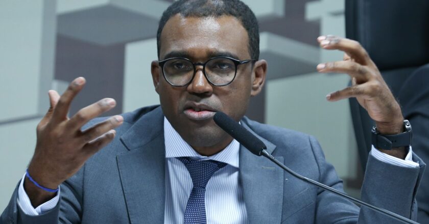 Educação pública me permitiu chegar aqui, diz novo diretor do BC